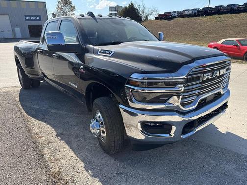 2026 RAM 3500 Laramie Crew Cab 4x4 8' Box