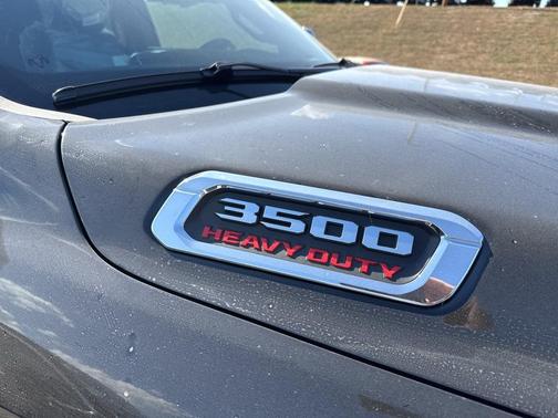 2026 RAM 3500 Laramie Crew Cab 4x4 8' Box