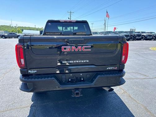Onyx Black 2022 GMC Sierra 2500 AT4