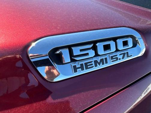 Delmonico Red Pearlcoat 2019 RAM 1500 Big Horn