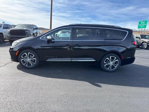 2026 Chrysler Pacifica L