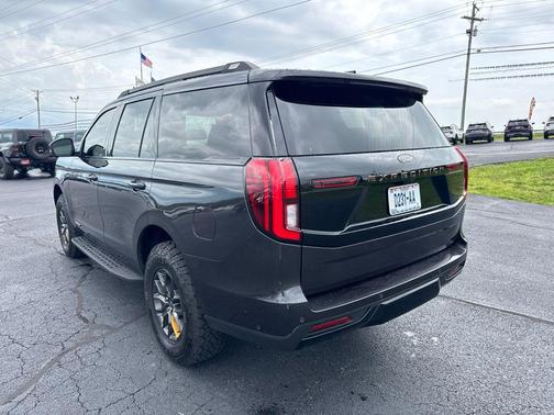Gray Metallic 2025 Ford Expedition Tremor