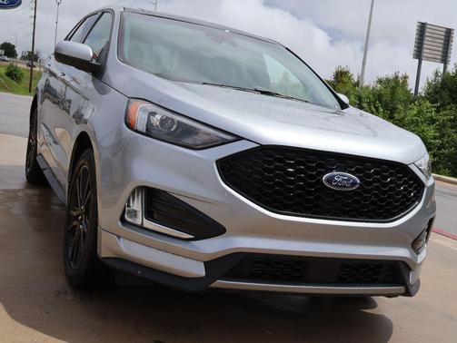 ICONIC SILVER 2022 Ford Edge ST Line