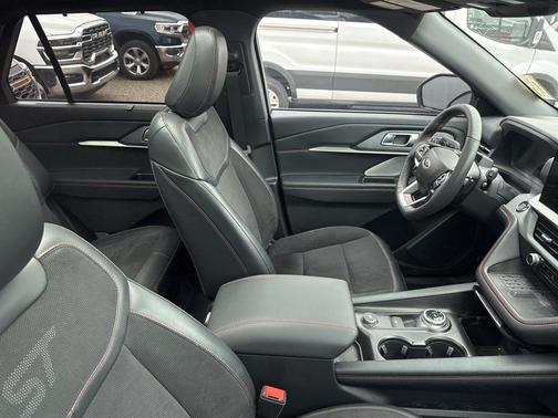 AGATE BLACK METALLIC 2025 Ford Explorer ST