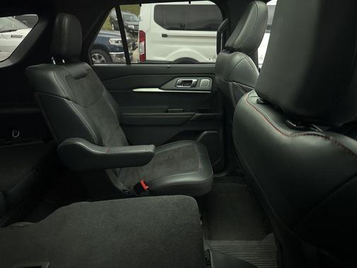 AGATE BLACK METALLIC 2025 Ford Explorer ST