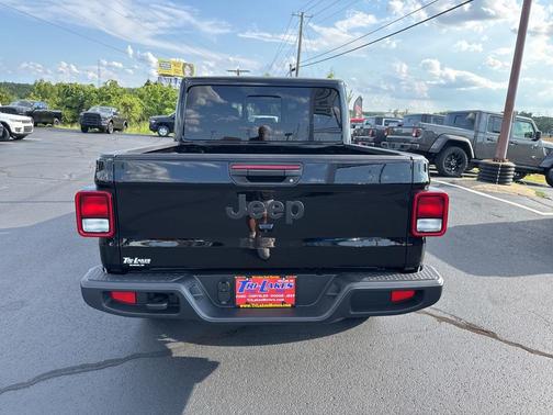 2025 Jeep Gladiator Sport S