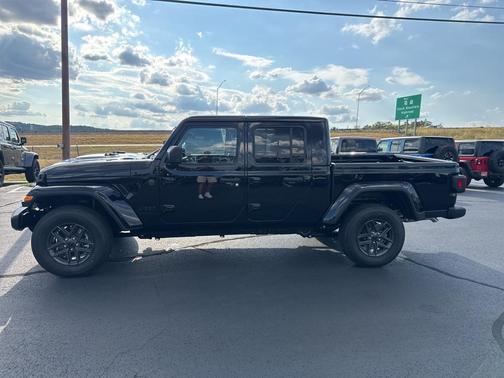 2025 Jeep Gladiator Sport S