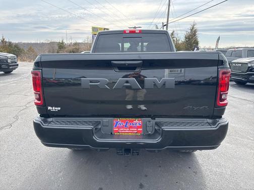 2026 RAM 2500 Black Express Crew Cab 4x4 6'4' Box