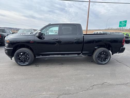 2026 RAM 2500 Black Express Crew Cab 4x4 6'4' Box