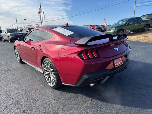 2025 Ford Mustang EcoBoost Premium