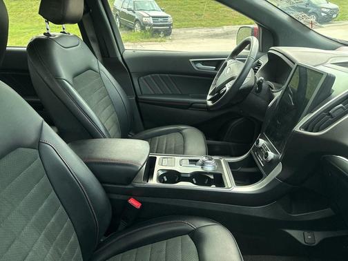 RAPID RED TINTED CC 2024 Ford Edge ST Line