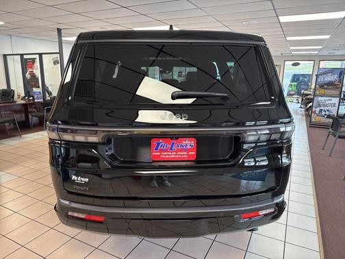 High Gloss Black 2026 Jeep Grand Wagoneer L Limited Reserve 4x4