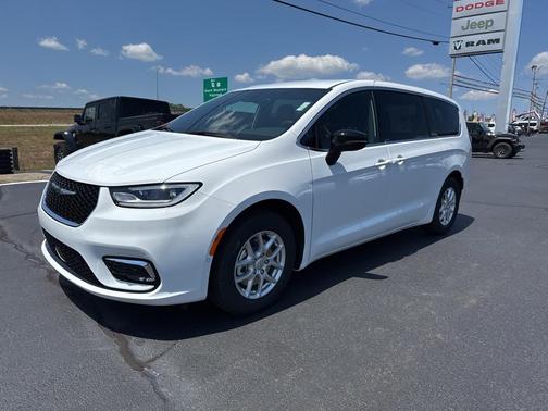 2025 Chrysler Pacifica L