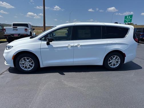 2025 Chrysler Pacifica L