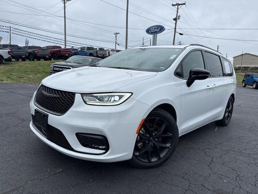 Bright White Clearcoat 2025 Chrysler Pacifica Limited