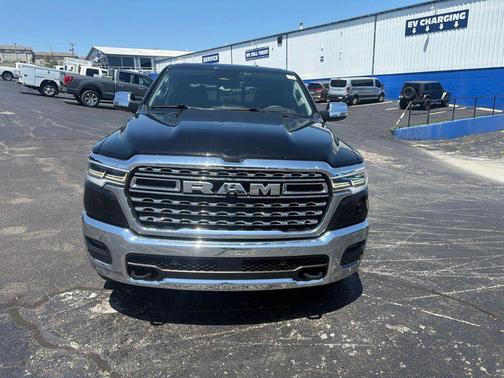 Diamond Black Crystal Pearlcoat 2026 RAM 1500 Longhorn