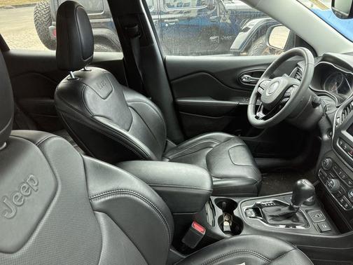 2023 Jeep Cherokee Altitude