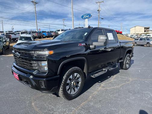 2024 Chevrolet Silverado 2500 Custom