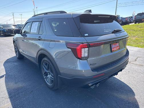 CARBONIZED GRAY METALLIC 2025 Ford Explorer ST