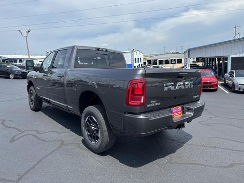 2025 RAM 3500 Laramie Crew Cab 4x4 6'4' Box