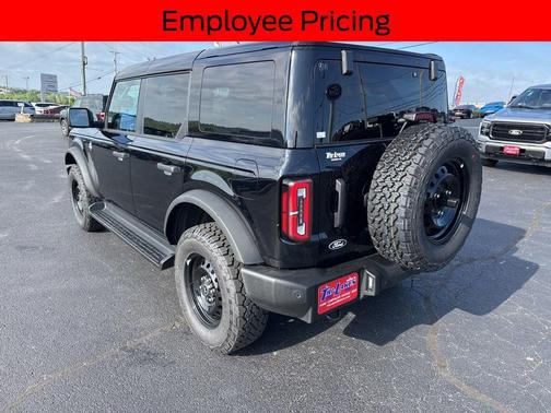 SHADOW BLACK 2026 Ford Bronco Outer Banks