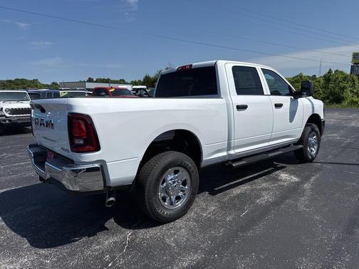 2025 RAM 2500 Tradesman Crew Cab 4x4 6'4' Box
