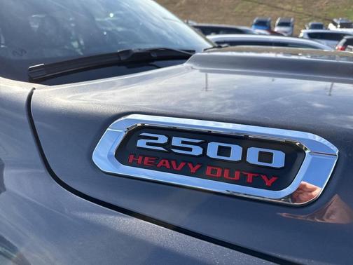 2024 RAM 2500 Tradesman Crew Cab 4x4 6'4' Box