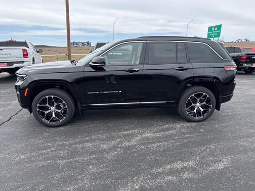 2025 Jeep Grand Cherokee Summit