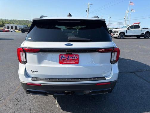 Space White Metallic 2026 Ford Explorer ST-Line