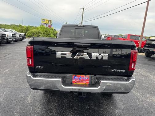 2025 RAM 3500 Tradesman Crew Cab 4x4 8' Box