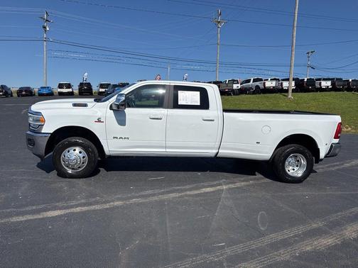Bright White Clearcoat 2024 RAM 3500 Laramie Crew Cab 4x4 8' Box