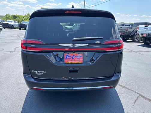 2025 Chrysler Pacifica L