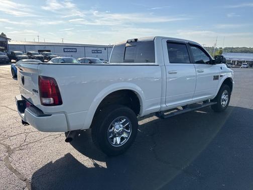 2017 RAM 2500 Laramie Crew Cab 4x4 6'4' Box