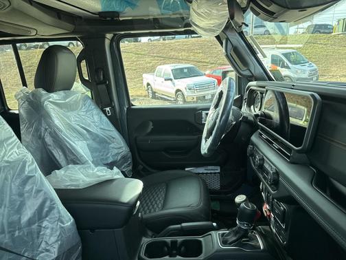 2026 Jeep Gladiator Mojave 4x4