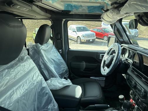 2026 Jeep Gladiator Mojave 4x4