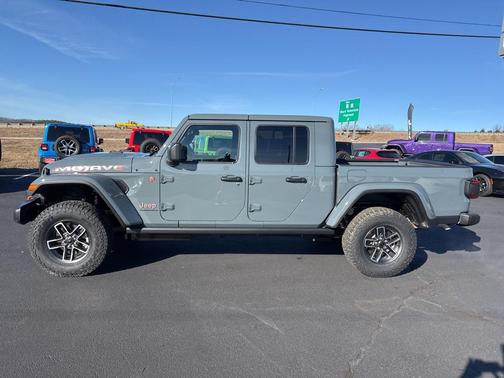 2026 Jeep Gladiator Mojave 4x4