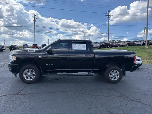 2022 RAM 2500 Big Horn Crew Cab 4x4 6'4' Box