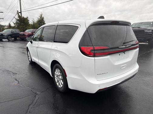 2026 Chrysler Pacifica L