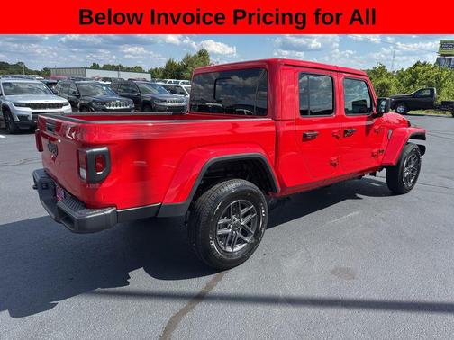 Firecracker Red Clearcoat 2025 Jeep Gladiator Sport S