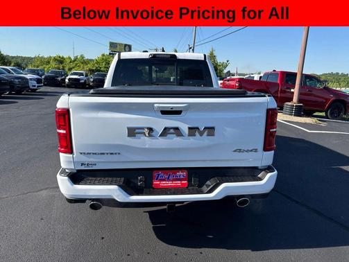 Bright White Clearcoat 2026 RAM 1500 ST