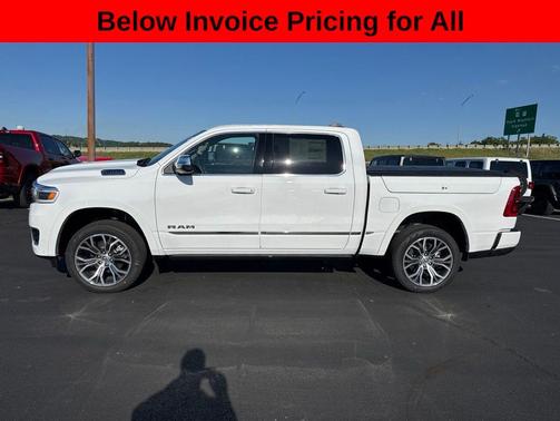 Bright White Clearcoat 2026 RAM 1500 ST
