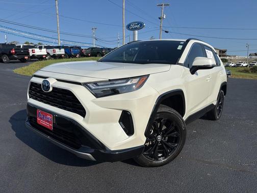 2022 Toyota RAV4 Hybrid SE