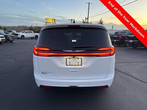 2026 Chrysler Pacifica L