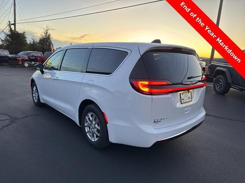 2026 Chrysler Pacifica L