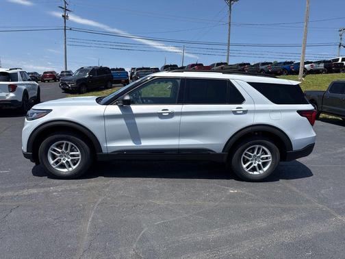 SPACE WHITE METALLIC 2026 Ford Explorer Active