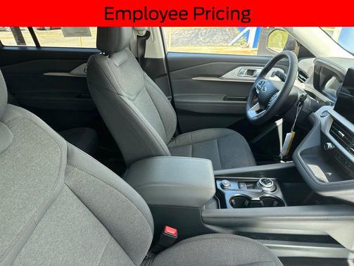 SPACE WHITE METALLIC 2026 Ford Explorer Active