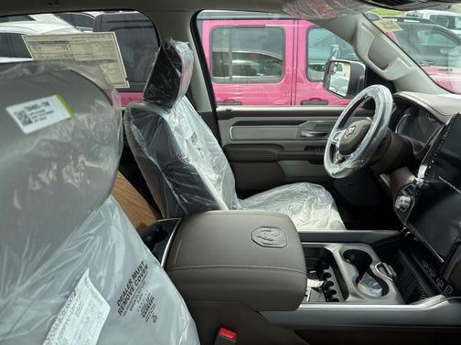 Bright White Clearcoat 2026 RAM 1500 Laramie