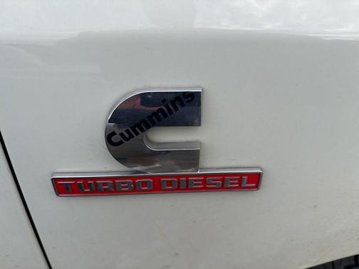 Pearl White 2024 RAM 3500 Laramie Crew Cab 4x4 8' Box