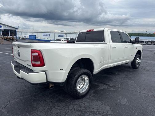 Pearl White 2024 RAM 3500 Laramie Crew Cab 4x4 8' Box