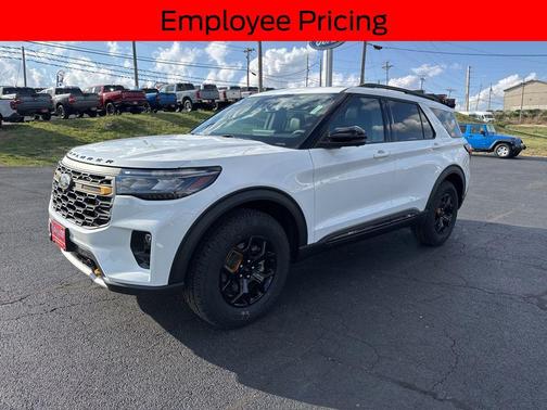 STAR WHITE MET TRI-COAT 2026 Ford Explorer Tremor
